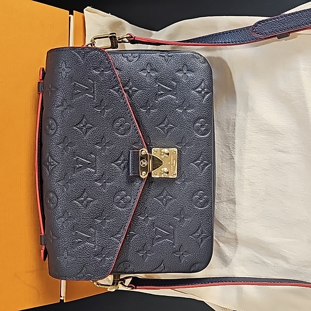 Louis Vuitton Pouchette Metis Monogram Empreinte Leather